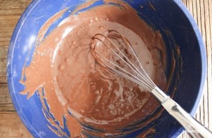 Шоколадный торт с ягодами - фото шаг 3