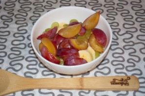 Сыроедческий салат из фруктов - фото шаг 3