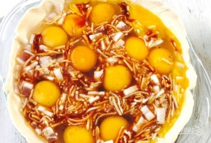 Пирог с яйцами, сыром и беконом - фото шаг 5