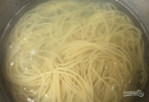 Спагетти с домашним томатным соусом - фото шаг 1