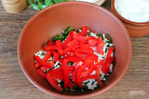 Салат из зеленого лука со сметаной - фото шаг 4