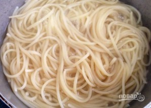 Спагетти под соусом карбонара - фото шаг 2