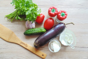 Салат с жареными баклажанами и свежими помидорами - фото шаг 1