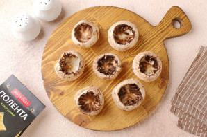 Шампиньоны фаршированные полентой "Bravolli" - фото шаг 2