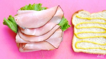 Бутерброд с ветчиной и помидорами - фото шаг 3
