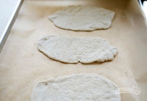 Бездрожжевые хлебцы в духовке - фото шаг 3