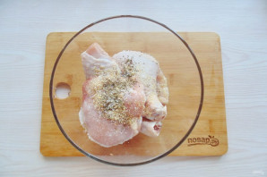 Курица с картофелем и тыквой в духовке - фото шаг 4
