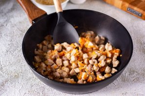 Рис с мясом в горшочках - фото шаг 6