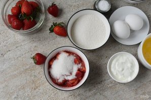 Клубничные маффины - фото шаг 2