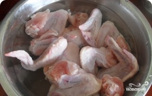 Куриные крылышки с картошкой в духовке - фото шаг 1