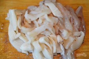 Кальмары по-китайски с имбирем и сельдереем - фото шаг 2