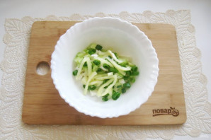 Зеленый салат с сыром фета - фото шаг 5