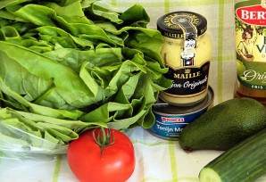 Салат с тунцом копченым - фото шаг 1