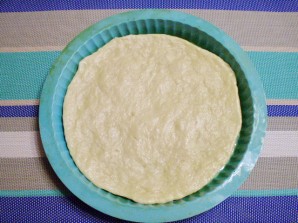 Дрожжевой пирог с вареньем - фото шаг 7