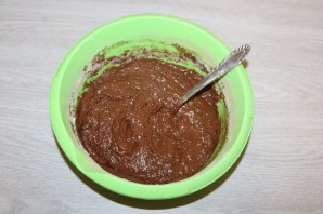 Шоколадный бисквит на кипятке - фото шаг 3