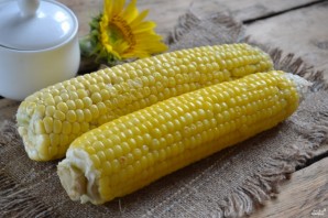 Кукуруза, запеченная в фольге на мангале - фото шаг 5