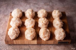 Куриные котлеты в мультиварке - фото шаг 7