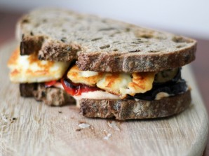 Бутерброды с баклажанами и чесноком - фото шаг 4