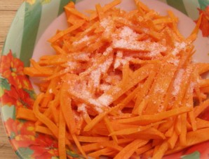 Кальмар по-корейски с морковью - фото шаг 4