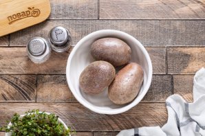 Картофельные чипсы в духовке без масла - фото шаг 1