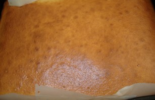 Бисквитное тесто на кефире - фото шаг 4