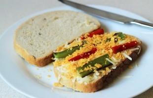 Бутерброды с сыром на сковороде - фото шаг 7