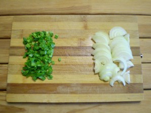 Жареная картошка с луком - фото шаг 5