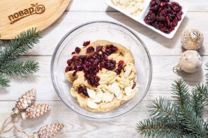 Новогоднее печенье с клюквой - фото шаг 5