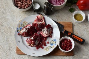 Салат "Тбилиси" с гранатом - фото шаг 4