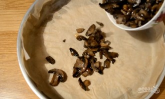 Пирог-перевертыш с мясом и грибами - фото шаг 5
