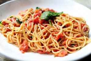 Спагетти с помидорами и фаршем - фото шаг 7