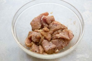 Свинина в соусе с лапшой - фото шаг 1