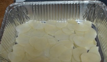 Картофельная запеканка с мясом и грибами  - фото шаг 2