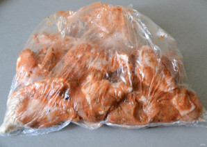 Крылышки "барбекю" в маринаде из томатного соуса - фото шаг 10