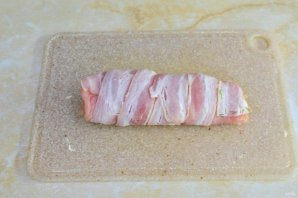 Рулетики из индейки в духовке с начинкой - фото шаг 8