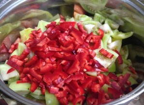 Салат с зелеными помидорами на зиму - фото шаг 1