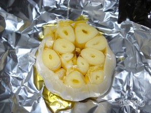Запеченный чеснок в духовке - фото шаг 2