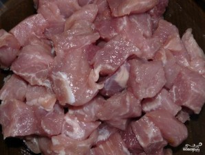 Свинина с фасолью в горшочках - фото шаг 6