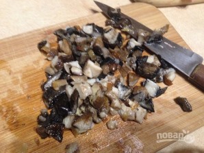Куриный колобок с грибной начинкой - фото шаг 3