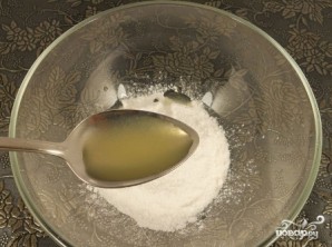 Сахарная глазурь для кулича - фото шаг 3