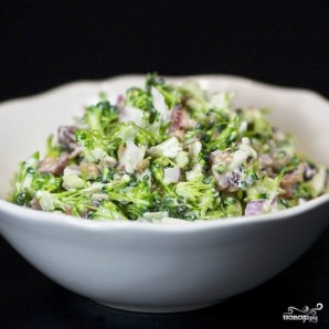 Салат из брокколи с изюмом и семечками - фото шаг 14