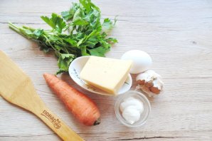 Салат из моркови, яиц и сыра - фото шаг 1