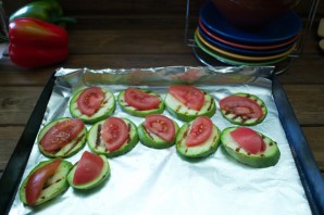 Кабачки в духовке с помидорами и сыром - фото шаг 4