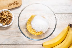 Банановый хлеб в аэрогриле - фото шаг 3