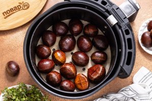 Каштаны в аэрогриле - фото шаг 6