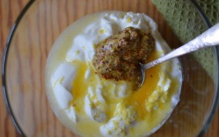Соус из йогурта для салата - фото шаг 4
