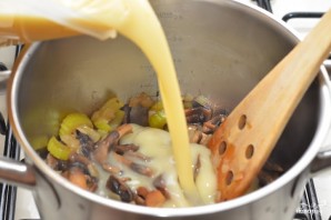 Суп из шампиньонов со сливками - фото шаг 6