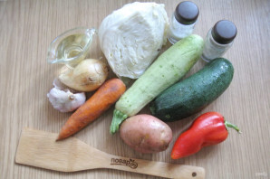 Овощное рагу с картофелем и кабачками - фото шаг 1