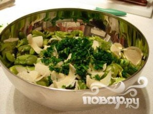 Бобовый салат с сыром пармезан - фото шаг 9