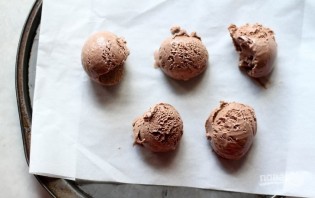 Жареное мороженое на сковороде - фото шаг 1